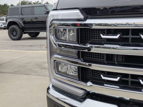 New 2026 Ford F250 Lariat w/ Lariat Premium Package image 9