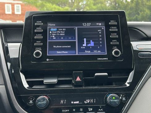 Used 2023 Toyota Camry LE image 19