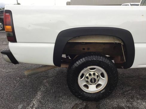 Used 2007 GMC Sierra 2500 W/T RWD image 15
