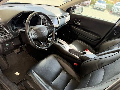 Used 2019 Honda HR-V EX-L image 4