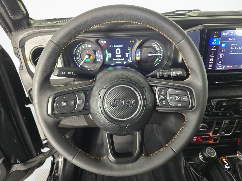Used 2024 Jeep Wrangler Unlimited AWD/4WD image 14