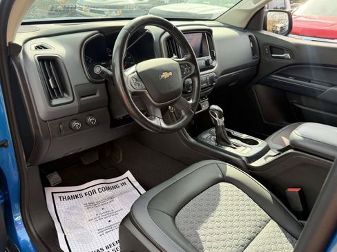 Used 2022 Chevrolet Colorado Z71 AWD/4WD image 12
