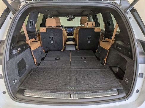 Used 2021 Jeep Grand Cherokee L Summit image 33