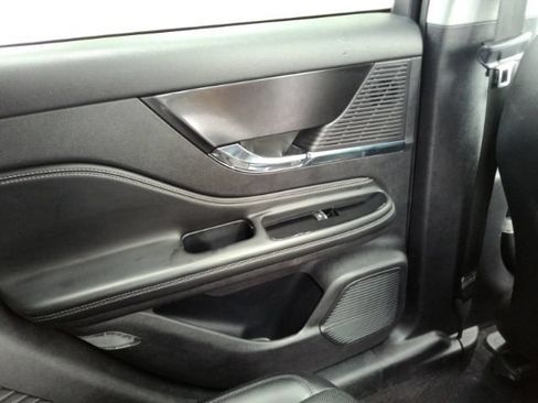 Used 2022 Lincoln Corsair AWD image 30