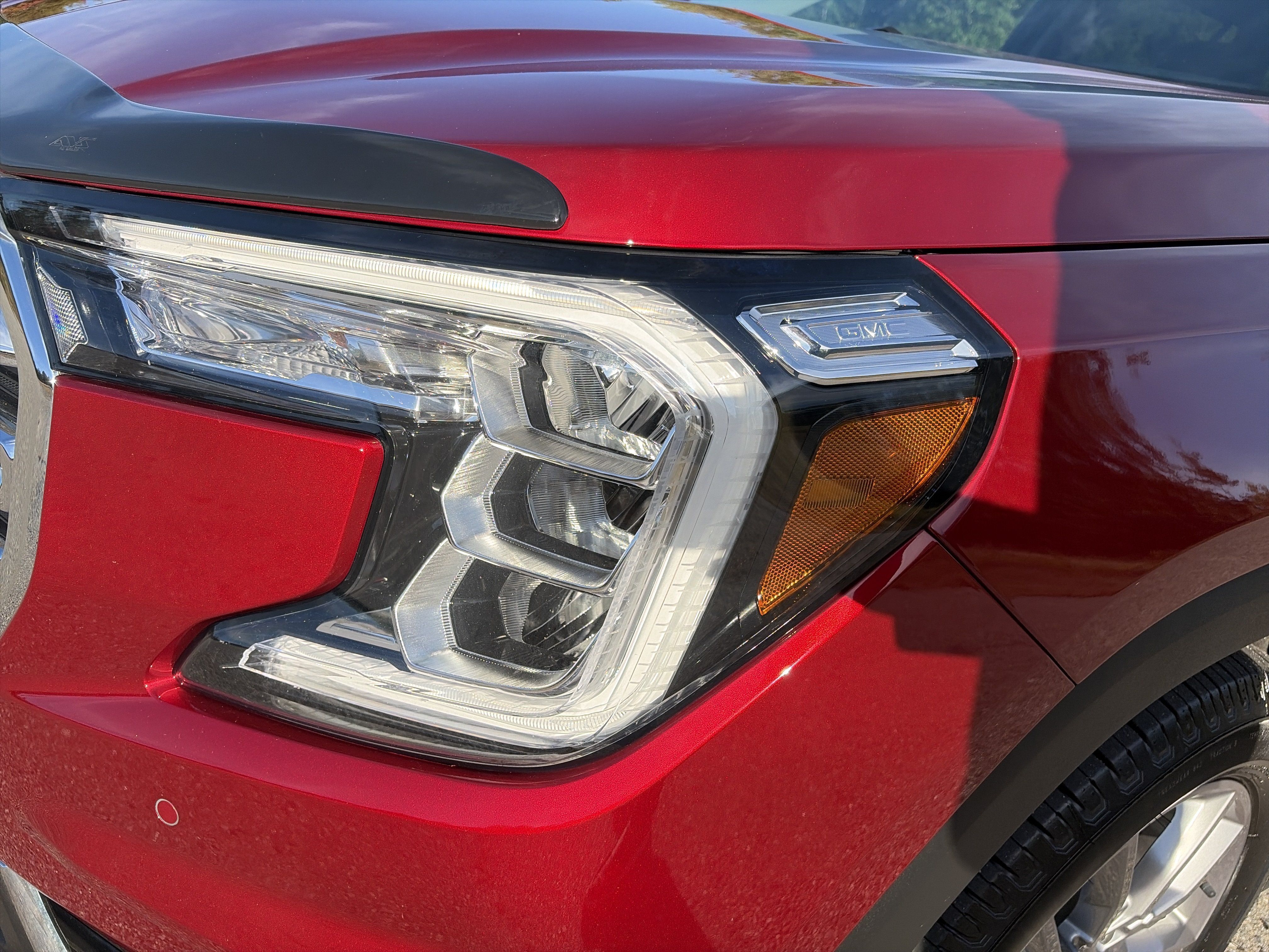 Used 2022 GMC Terrain SLT w/ Infotainment Package II AWD/4WD image 9