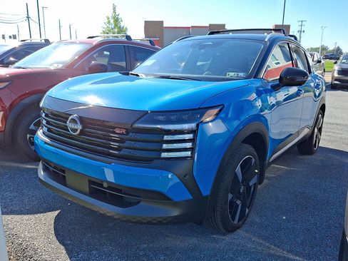 New 2026 Nissan Kicks SR w/ SR Premium Package image 3