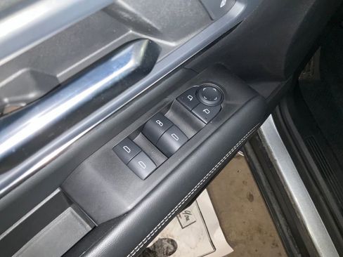 Used 2025 GMC Terrain Elevation image 12