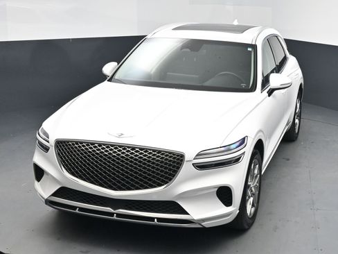 Used 2024 Genesis GV70 2.5T w/ Select Package image 9