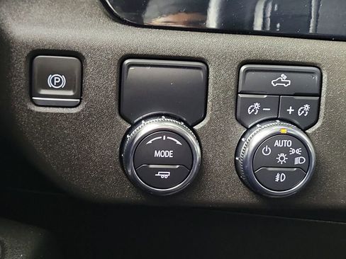 Used 2023 GMC Sierra 1500 Elevation RWD image 13