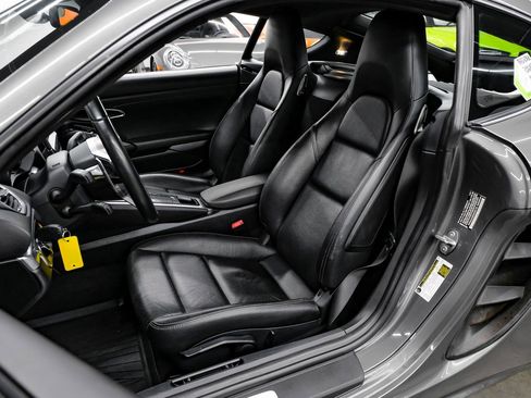 Used 2022 Porsche 718 Cayman image 36