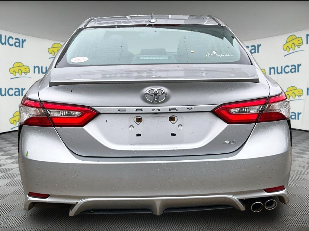 Used 2019 Toyota Camry SE FWD image 3