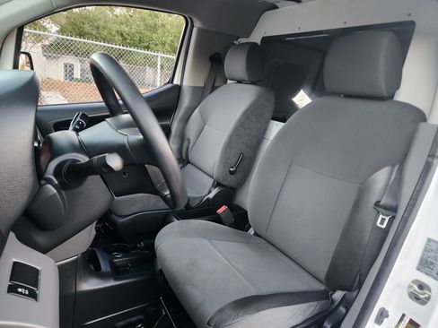 Used 2020 Nissan NV200 S image 21