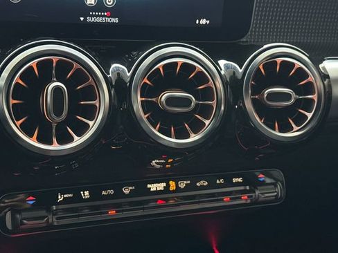 Used 2021 Mercedes-Benz GLB 250 w/ Premium Package image 24