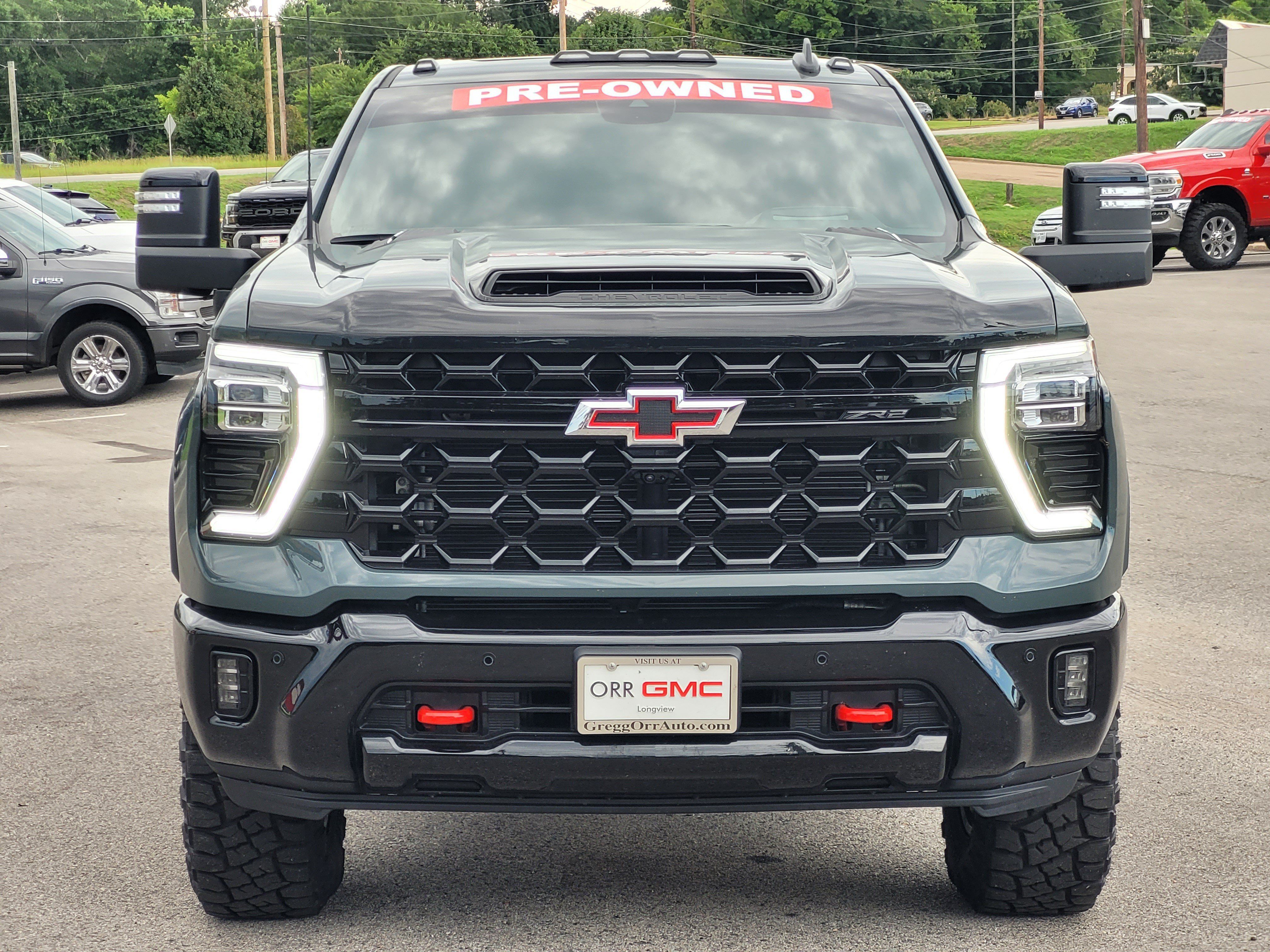 Used 2026 Chevrolet Silverado 2500 ZR2 w/ LPO, Dark Essentials Package AWD/4WD image 2