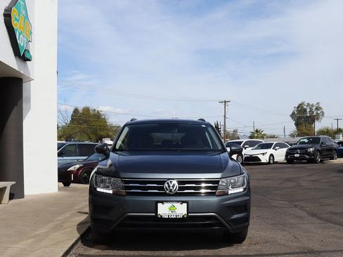 Used 2021 Volkswagen Tiguan SE image 16