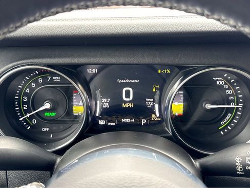 Used 2021 Jeep Wrangler Unlimited Sahara w/ Cold Weather Group image 18