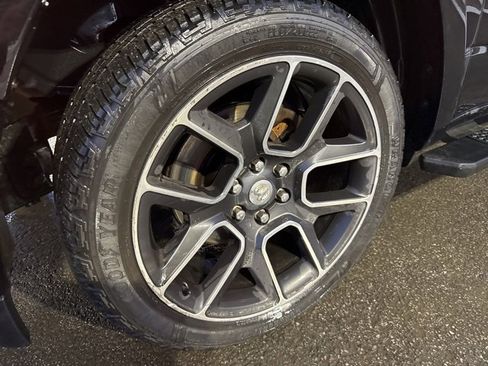 Used 2019 RAM 1500 Laramie image 2