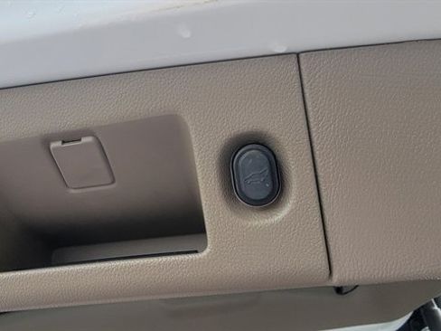 Used 2017 GMC Yukon SLT w/ Open Road Package image 63