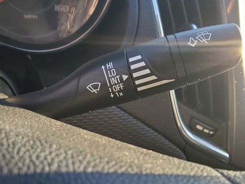 Used 2018 Chevrolet Cruze LT w/ Convenience Package image 26