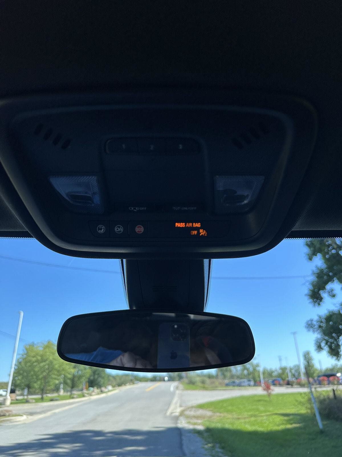 Used 2023 Chevrolet Traverse LT FWD image 52