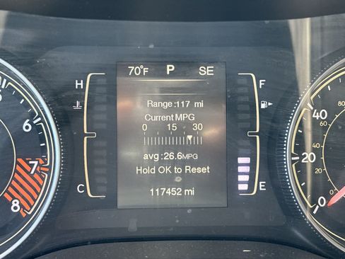 Used 2014 Jeep Cherokee Latitude FWD image 13