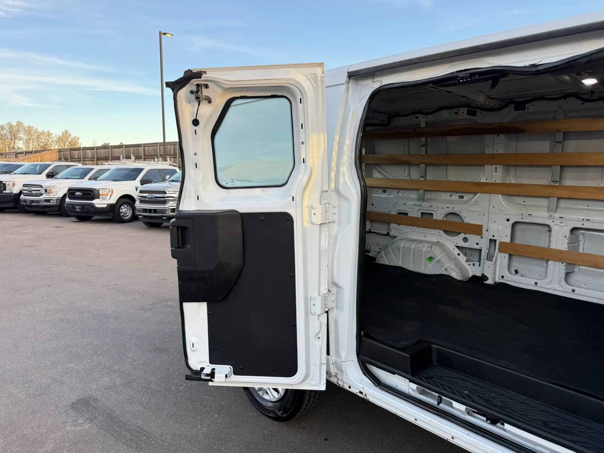 Used 2021 Ford Transit 250 Low Roof w/ Exterior Upgrade Package RWD image 21