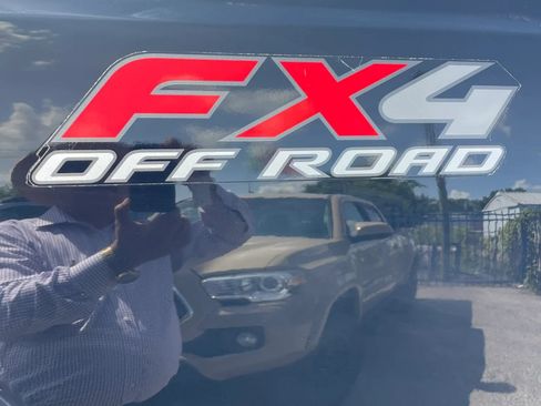 Used 2009 Ford F250 FX4 AWD/4WD image 8