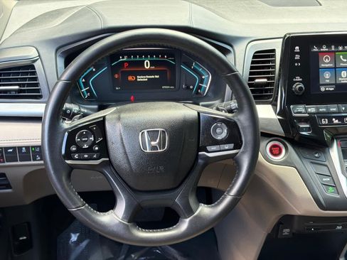 Used 2018 Honda Odyssey EX-L image 17