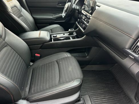 Used 2024 Nissan Pathfinder Rock Creek AWD/4WD image 14