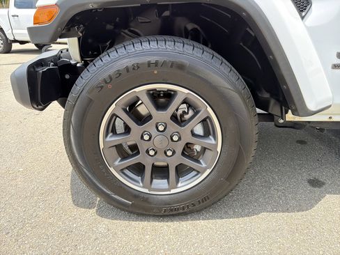Used 2021 Jeep Wrangler Unlimited Sport AWD/4WD image 11