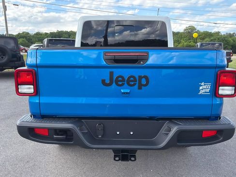New 2026 Jeep Gladiator Sport AWD/4WD image 6