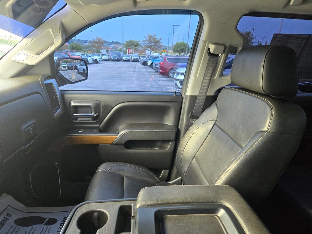 Used 2018 Chevrolet Silverado 1500 LTZ AWD/4WD image 20