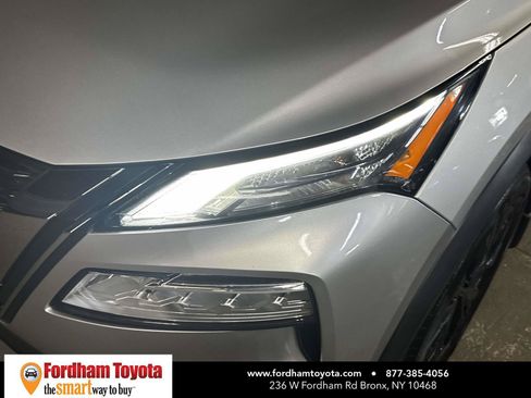 Used 2021 Nissan Rogue SV w/ Premium Package AWD/4WD image 8