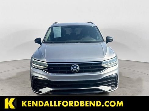 Used 2023 Volkswagen Tiguan SE R-Line FWD image 2