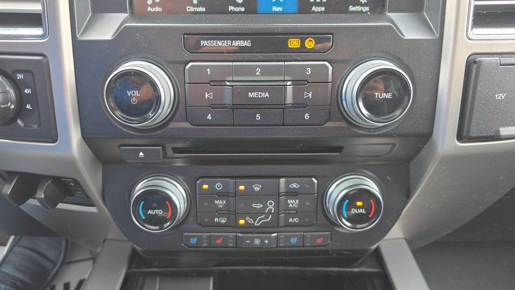Used 2018 Ford F350 Platinum w/ Platinum Ultimate Package AWD/4WD image 25