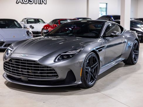 Used 2024 Aston Martin DB12 Coupe image 12