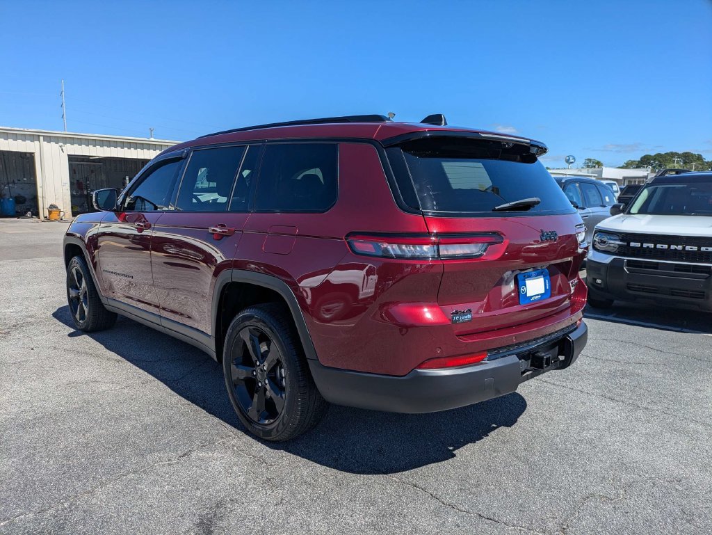 Used 2025 Jeep Grand Cherokee L Limited w/ Luxury Tech Group II AWD/4WD image 7