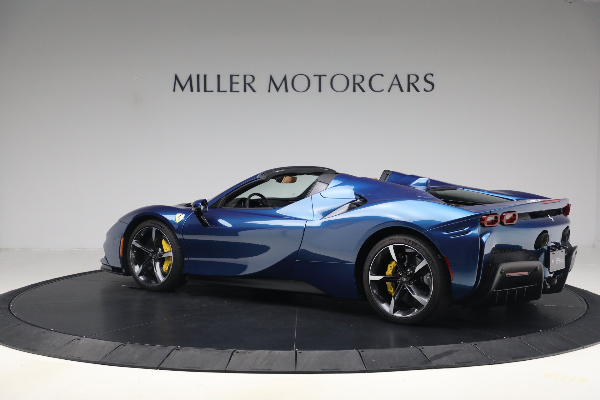 Used 2024 Ferrari SF90 Spider AWD/4WD image 4