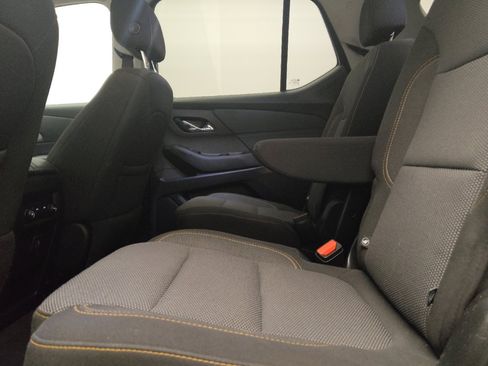 Used 2021 Chevrolet Traverse LT w/ LPO, Cargo Package FWD image 18