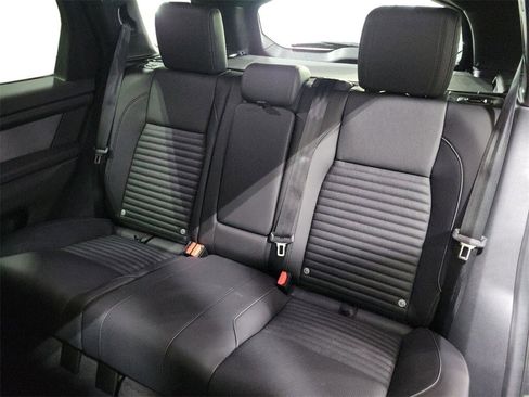 New 2025 Land Rover Discovery Sport Dynamic SE image 22