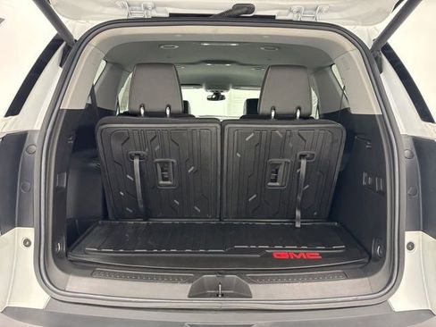Used 2023 GMC Acadia SLT w/ Preferred Package FWD image 29