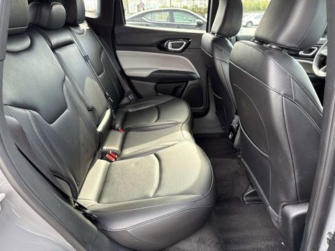 Used 2024 Jeep Compass Limited image 25