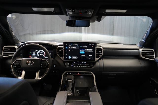 Used 2026 Toyota Tundra Platinum AWD/4WD image 15