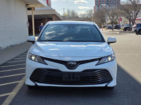 Used 2019 Toyota Camry LE FWD image 2