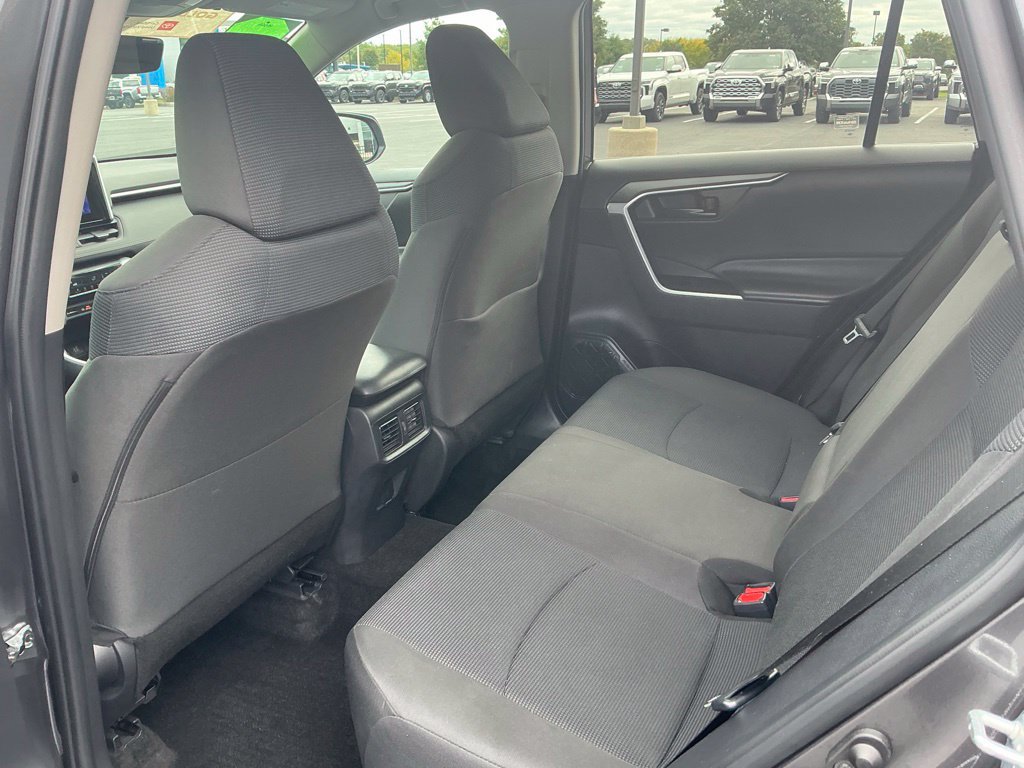 Certified 2024 Toyota RAV4 LE AWD/4WD image 28