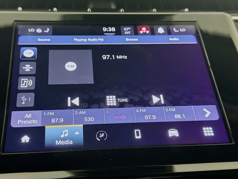 Used 2023 Jeep Grand Cherokee Altitude AWD/4WD image 21