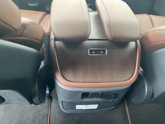 New 2025 Lincoln Navigator Reserve AWD/4WD image 13