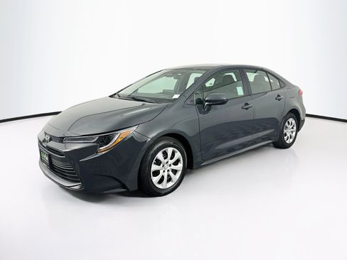 Used 2025 Toyota Corolla LE FWD image 3