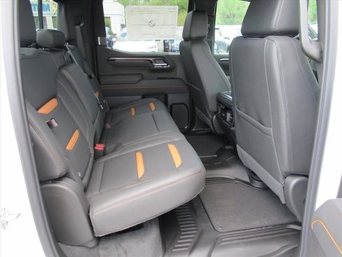 New 2026 GMC Sierra 1500 AT4 w/ AT4 Premium Package AWD/4WD image 36