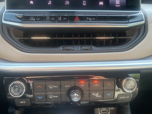 Used 2025 Jeep Compass Limited AWD/4WD image 22
